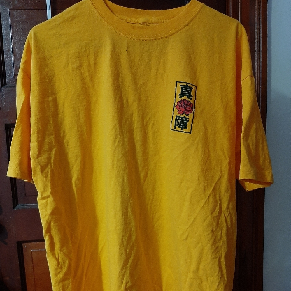 Yellow oversized graphic t-shirt